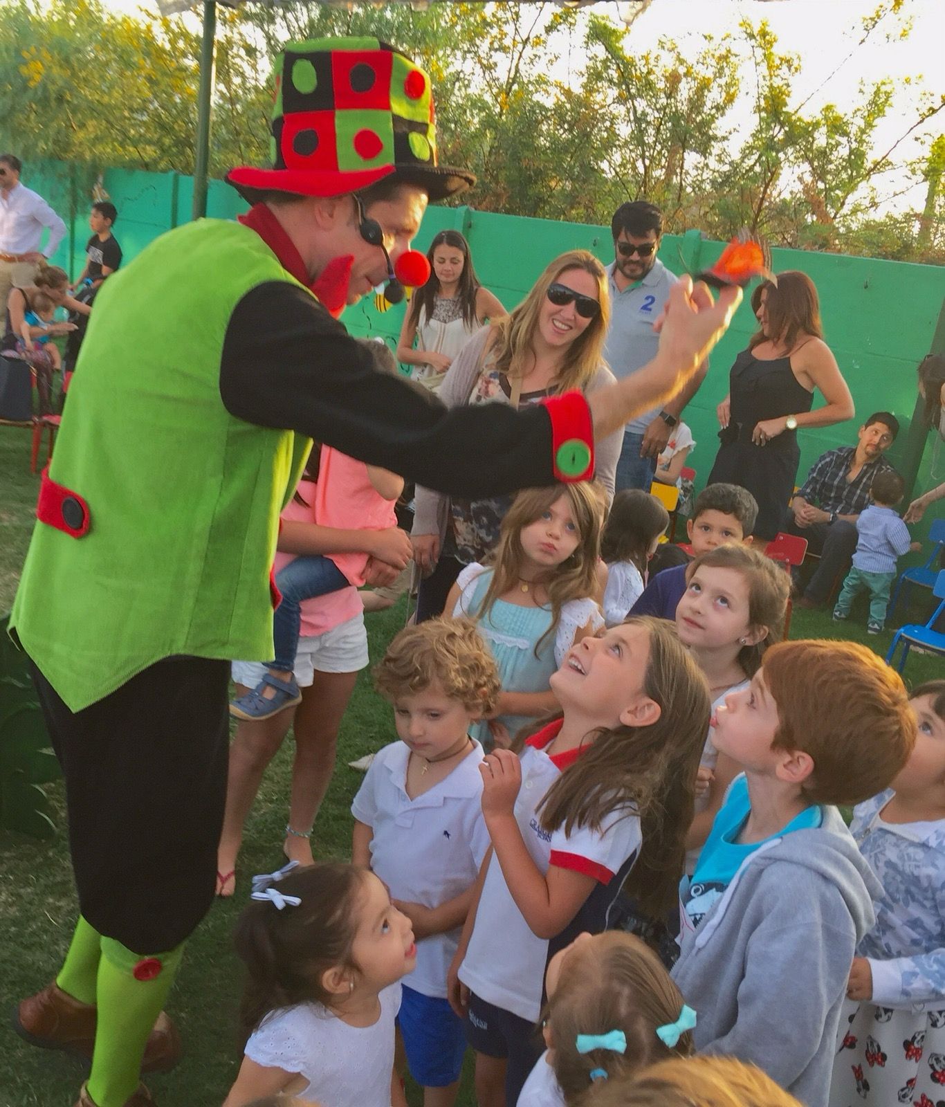 Show de mago payaso con familias