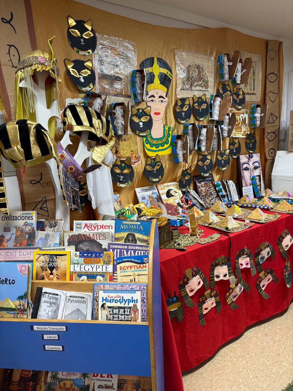 Exposición de Egipto en el jardín
